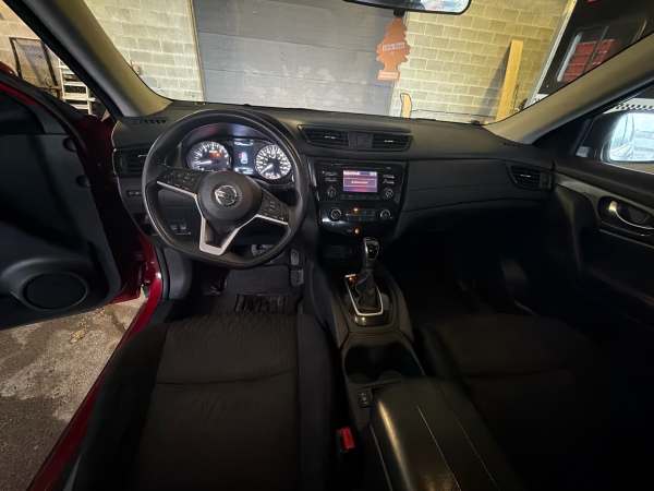 2019 Nissan Rogue S AWD - Image 10