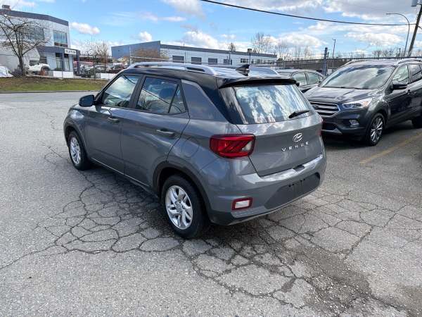 2021 Hyundai Venue SEL Sport Utility 4D - Image 7