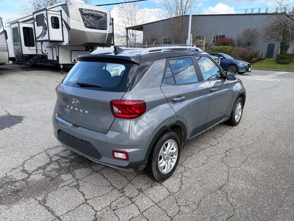 2021 Hyundai Venue SEL Sport Utility 4D - Image 8