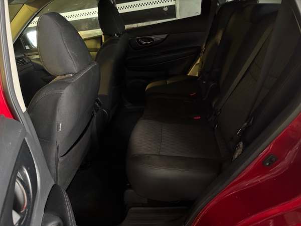 2019 Nissan Rogue S AWD - Image 18