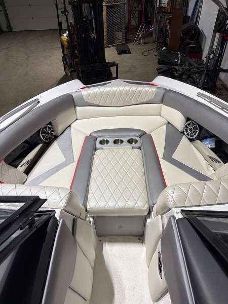 2013 TIGE RZ4 - Image 14