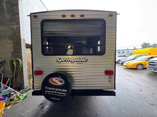 2018 Keystone Springdale 211 SRT - Image 6