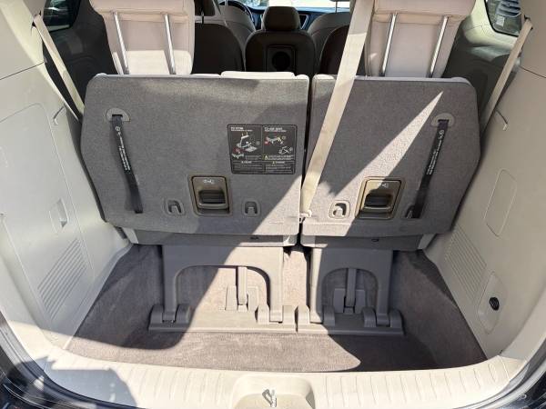 2019 Kia Sedona LX - Image 17