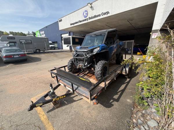 2023 CAN-AM Commander XT