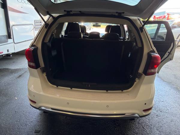 2016 Dodge Journey Crossroad AWD - Image 17