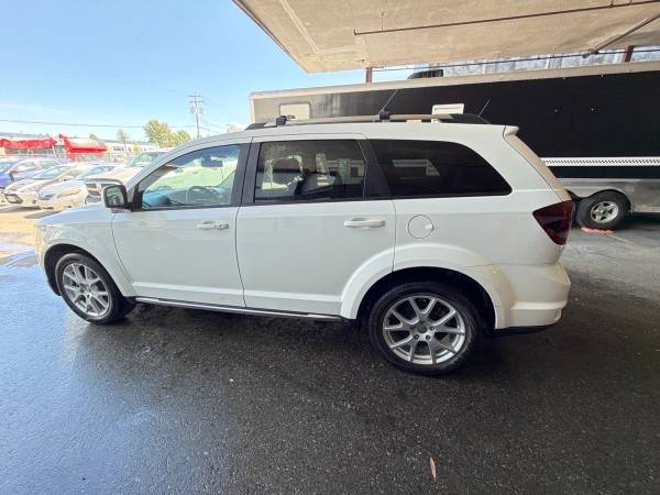 2016 Dodge Journey Crossroad AWD - Image 3