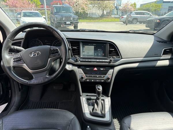 2017 Hyundai Elantra SE Limited 4D - Image 11