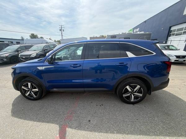 2023 Kia Sorento LX AWD - Image 3