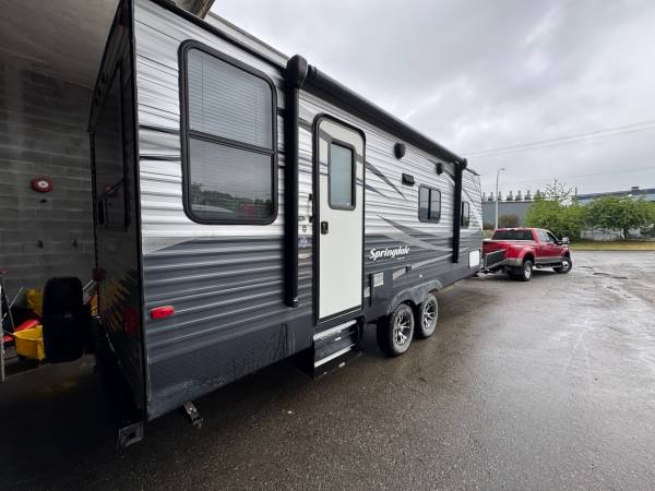 2018 Keystone Springdale 211 SRT - Image 4