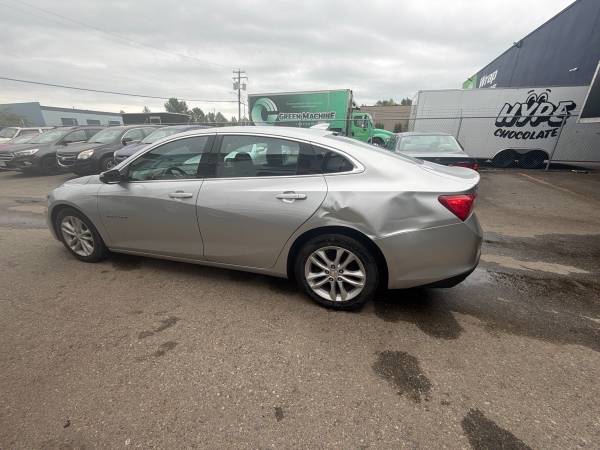 2018 Chevrolet Malibu LT - Image 3