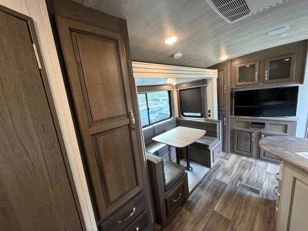 2021 Keystone RV Cougar 25BHSWE - Image 12