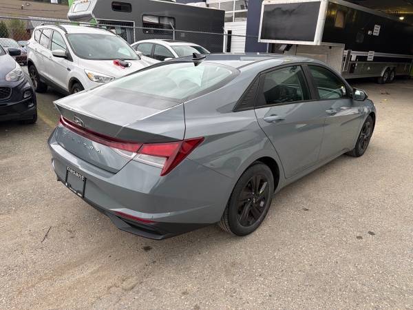 2021 Hyundai Elantra SEL - Image 6