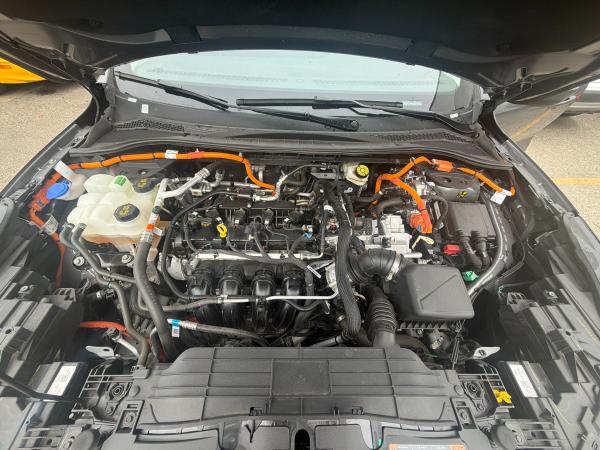 2024 Ford Escape Plug-in Hybrid - Image 18