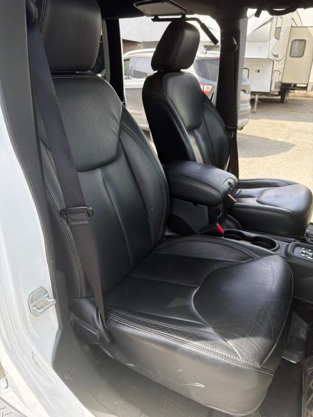 2018 Jeep Wrangler Unlimited Sahara - Image 14