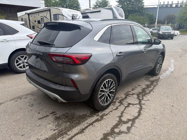 2024 Ford Escape Plug-in Hybrid - Image 6