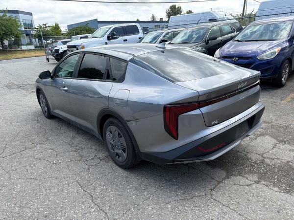 2025 Kia K4 LX - Image 4