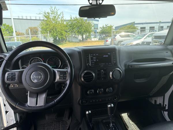 2018 Jeep Wrangler Unlimited Sahara - Image 10