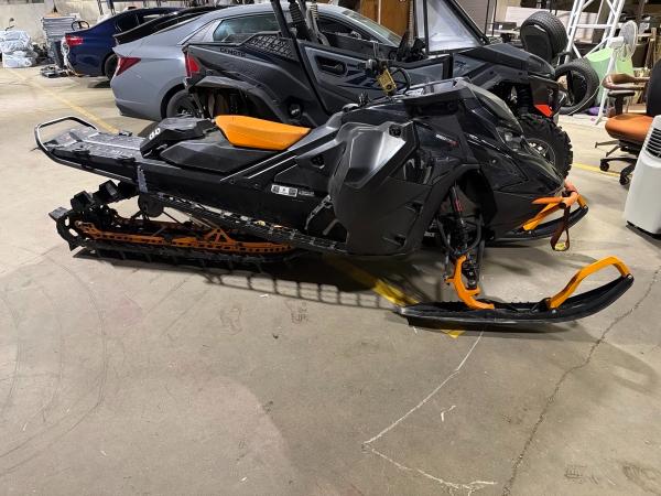 2024 Ski-Doo Snowmobile 850 - Image 4