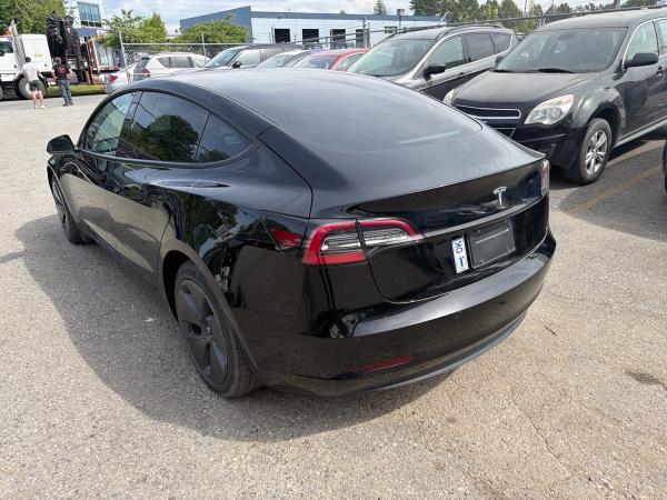 2022 Tesla Model 3 - Image 4