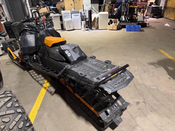 2024 Ski-Doo Snowmobile 850 - Image 5