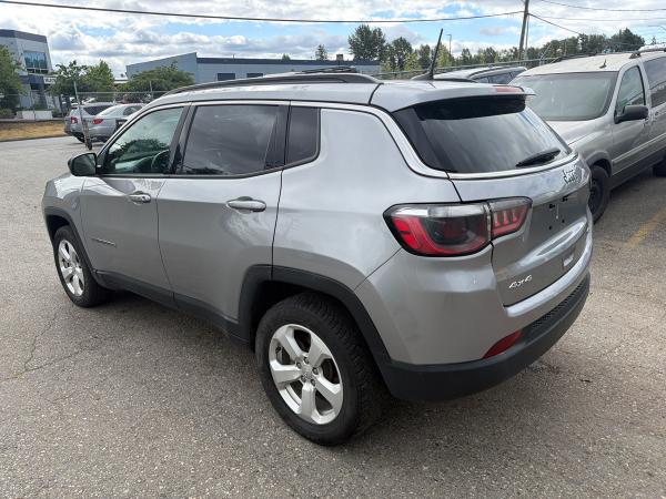 2022 Jeep Compass Latitude - Image 4