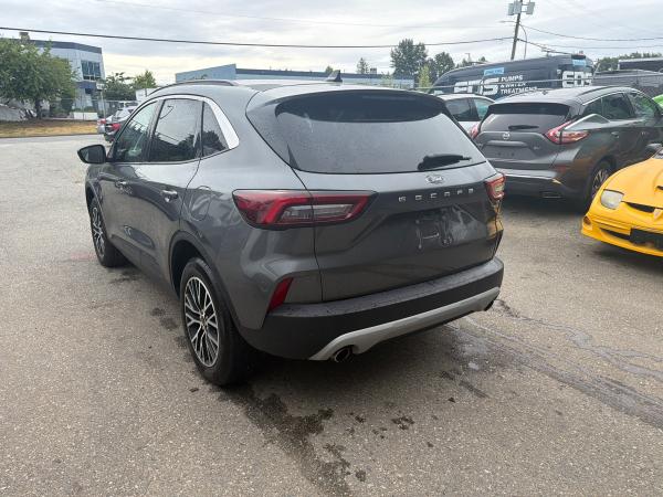 2024 Ford Escape Plug-in Hybrid - Image 4