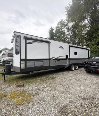 2023 Jayco Jay Flight Bungalow 40 RLTS - Image 3
