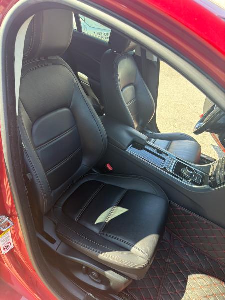 2018 Jaguar XE Prestige - Image 13