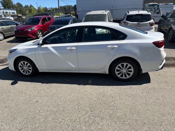 2023 Kia Forte FE - Image 3