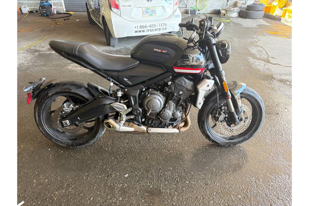 2023 Triumph Trident - Image 7