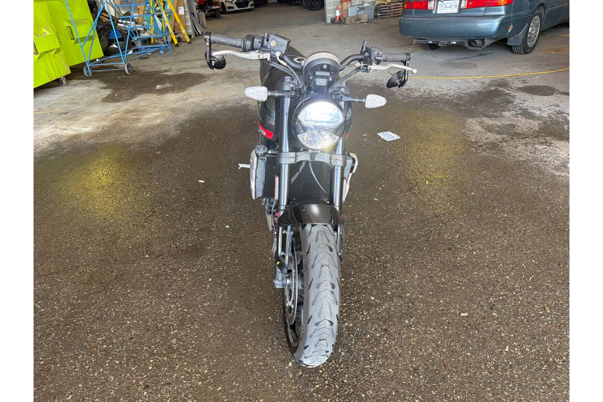 2023 Triumph Trident - Image 9