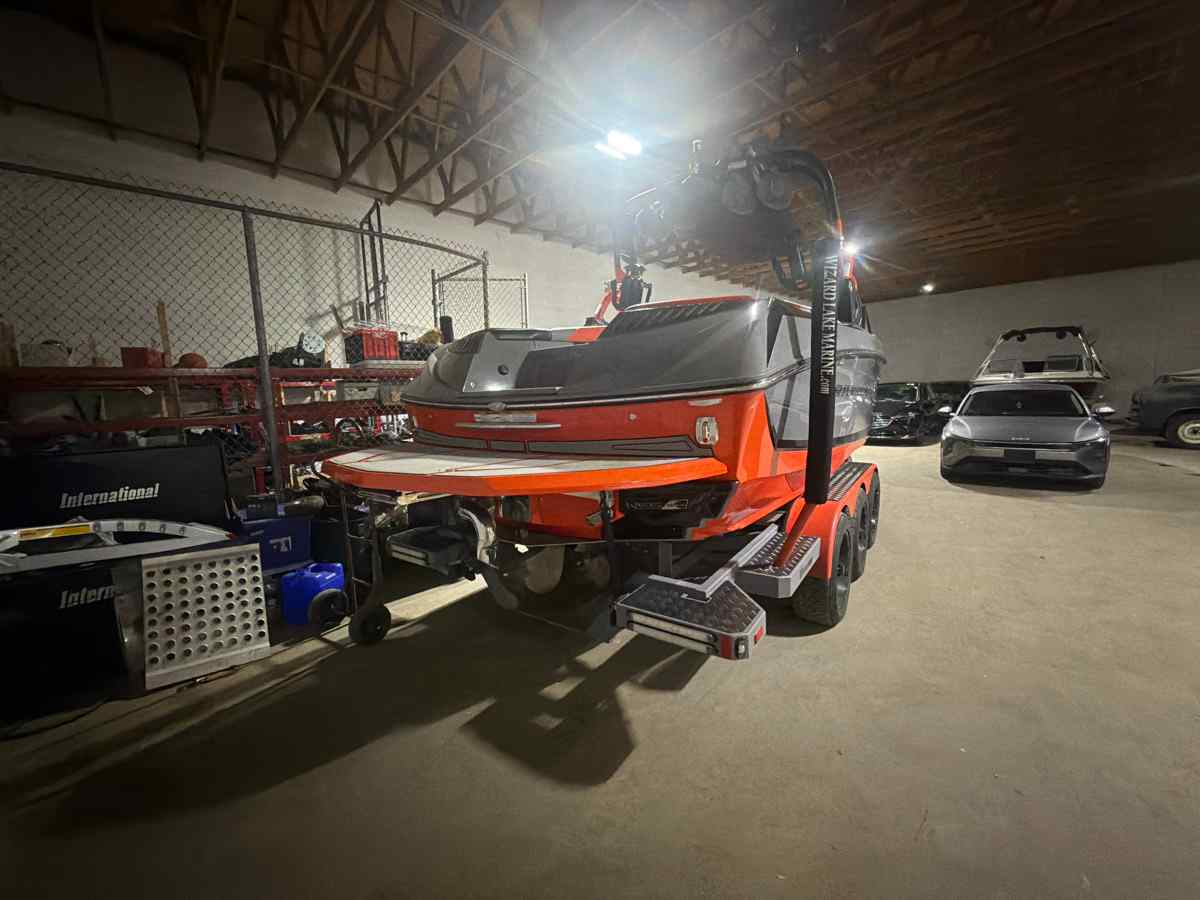 2018 Nautique Super Air G23 - Image 5