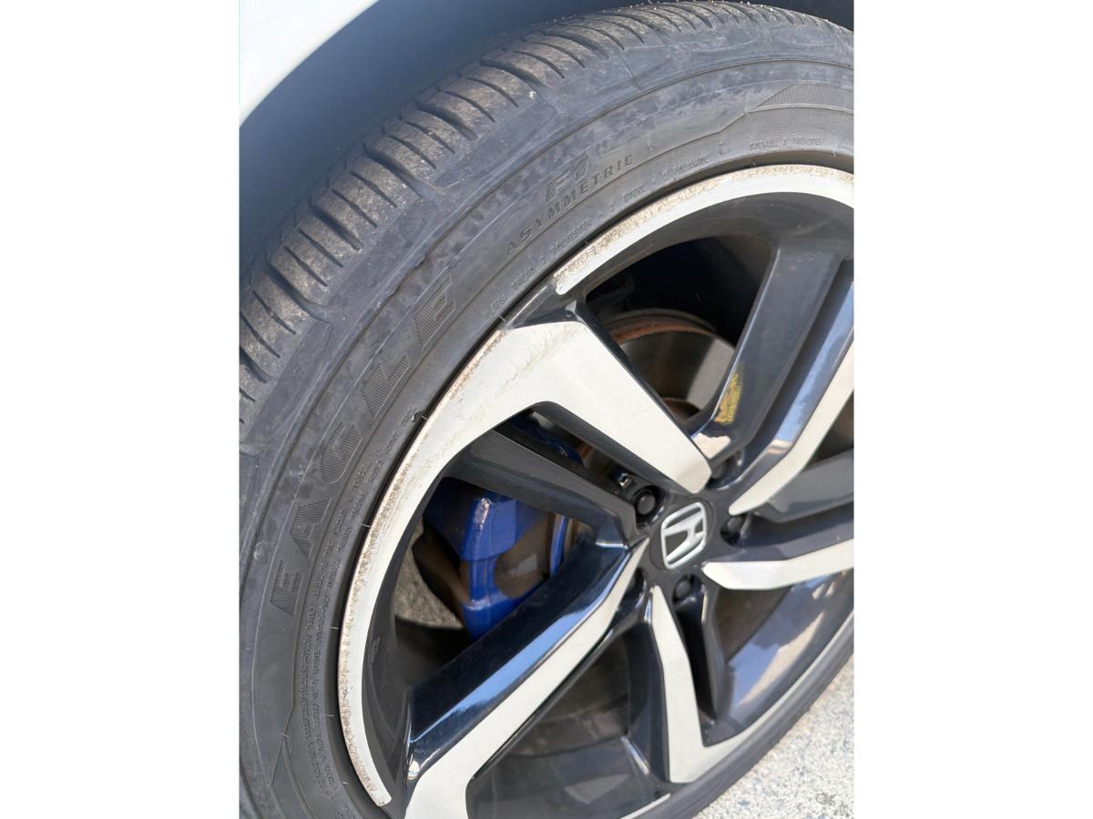 2018 Honda Accord LX - Image 29