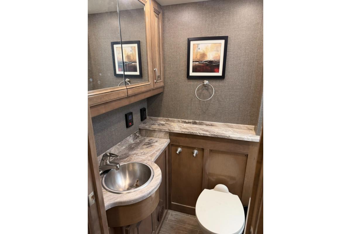 2020 Thor Palazzo 33.5 - Image 16