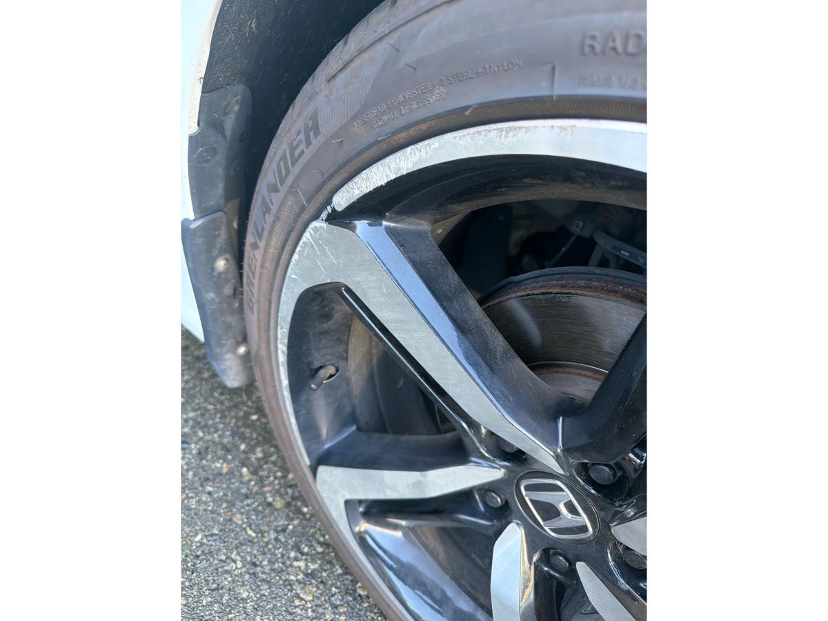 2018 Honda Accord LX - Image 30