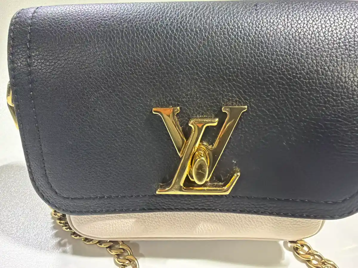 Louis Vuitton Grained Calfskin Lockme Tender Handbag - Image 7