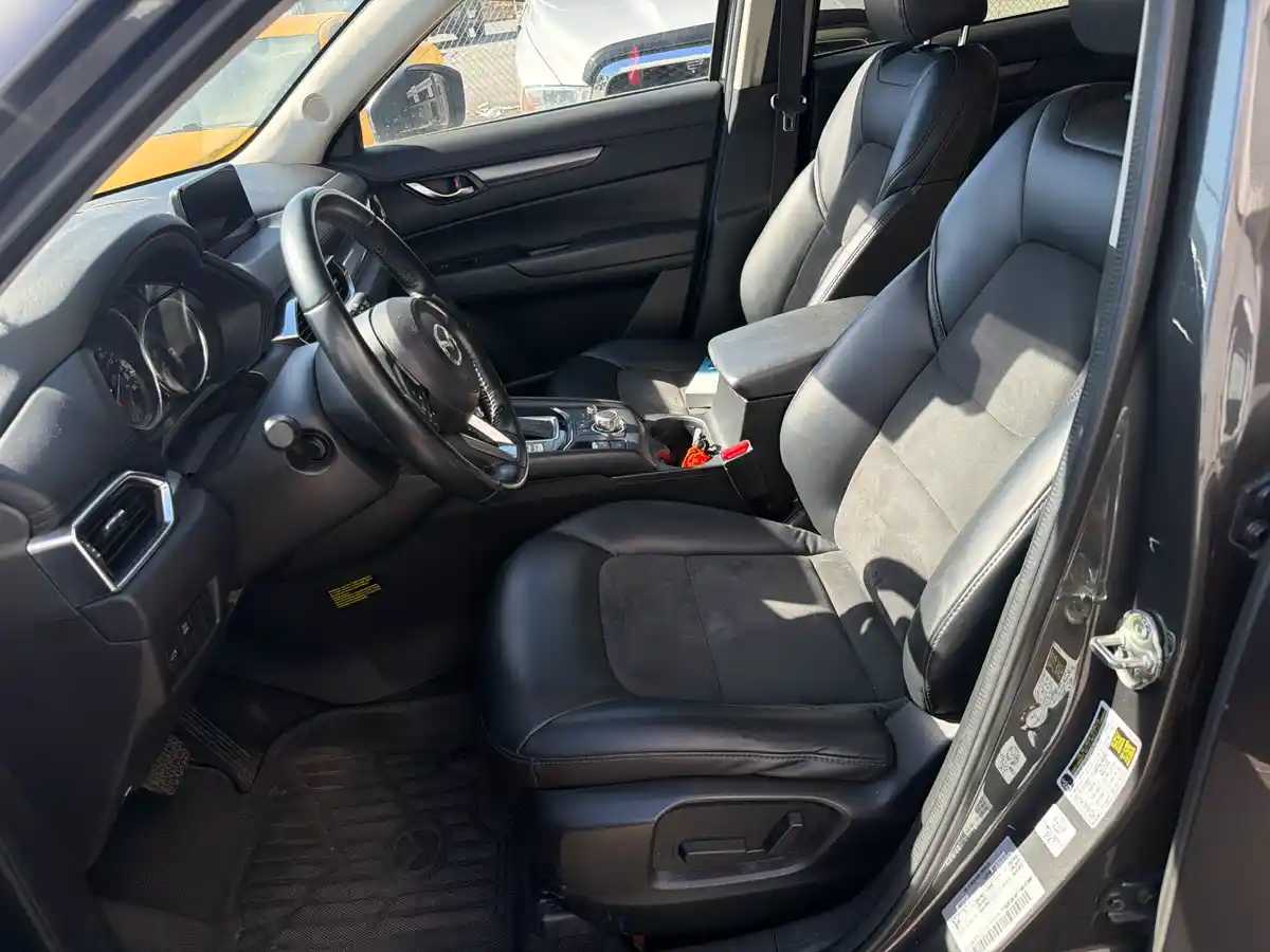 2018 Mazda CX-5 Touring - Image 12