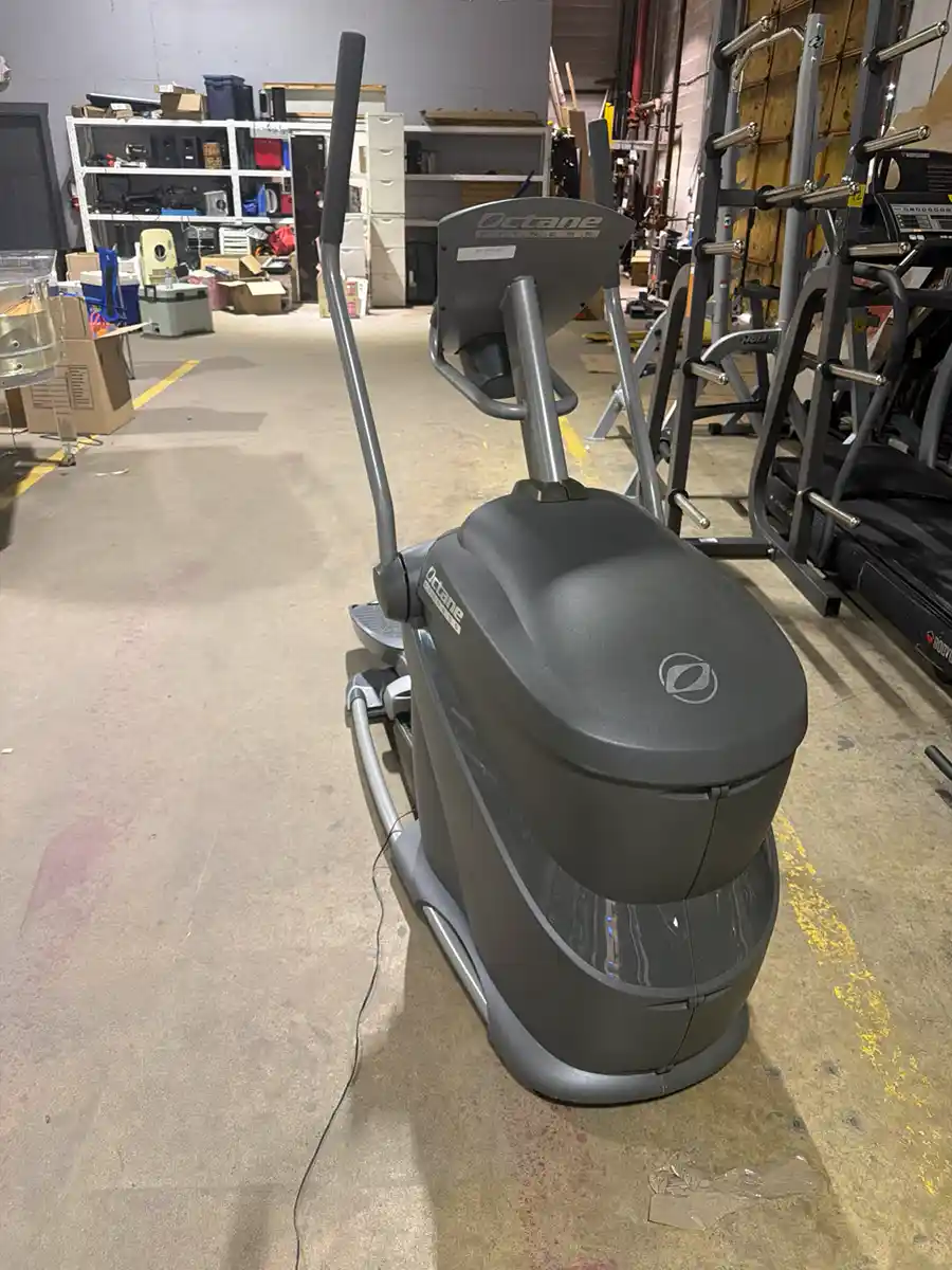Octane Q35x Elliptical, Base and Console - Image 3