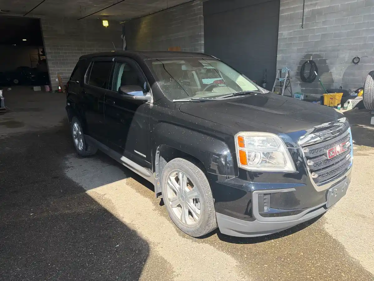2017 GMC Terrain  SLE AWD - Image 8