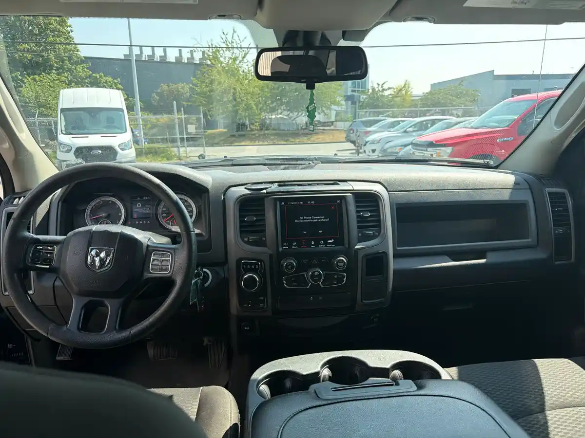 2019 Dodge RAM 1500 Classic Express - Image 11