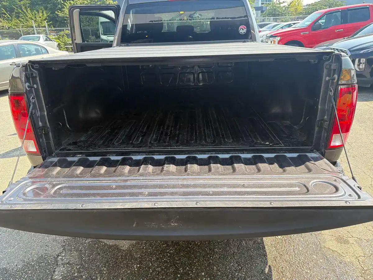 2019 Dodge RAM 1500 Classic Express - Image 15