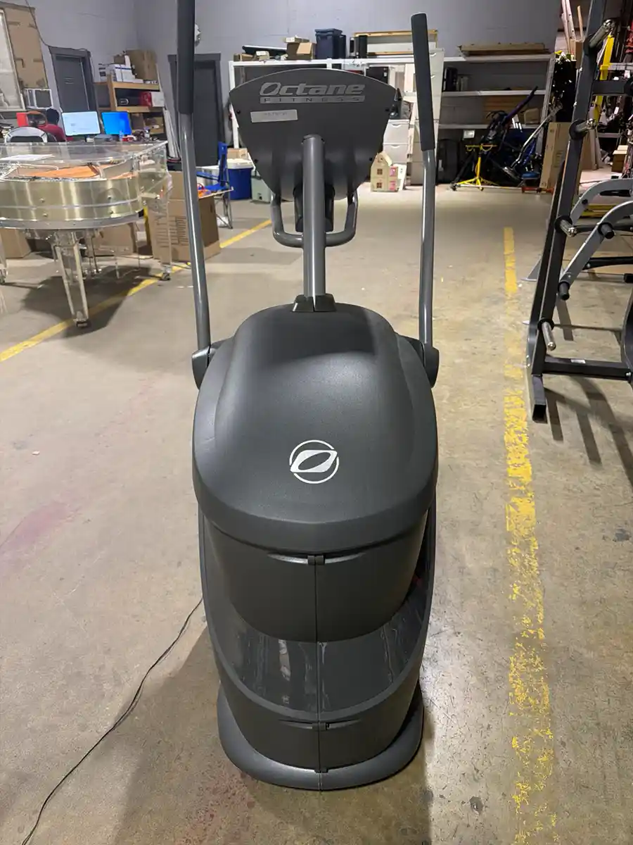 Octane Q35x Elliptical, Base and Console - Image 4