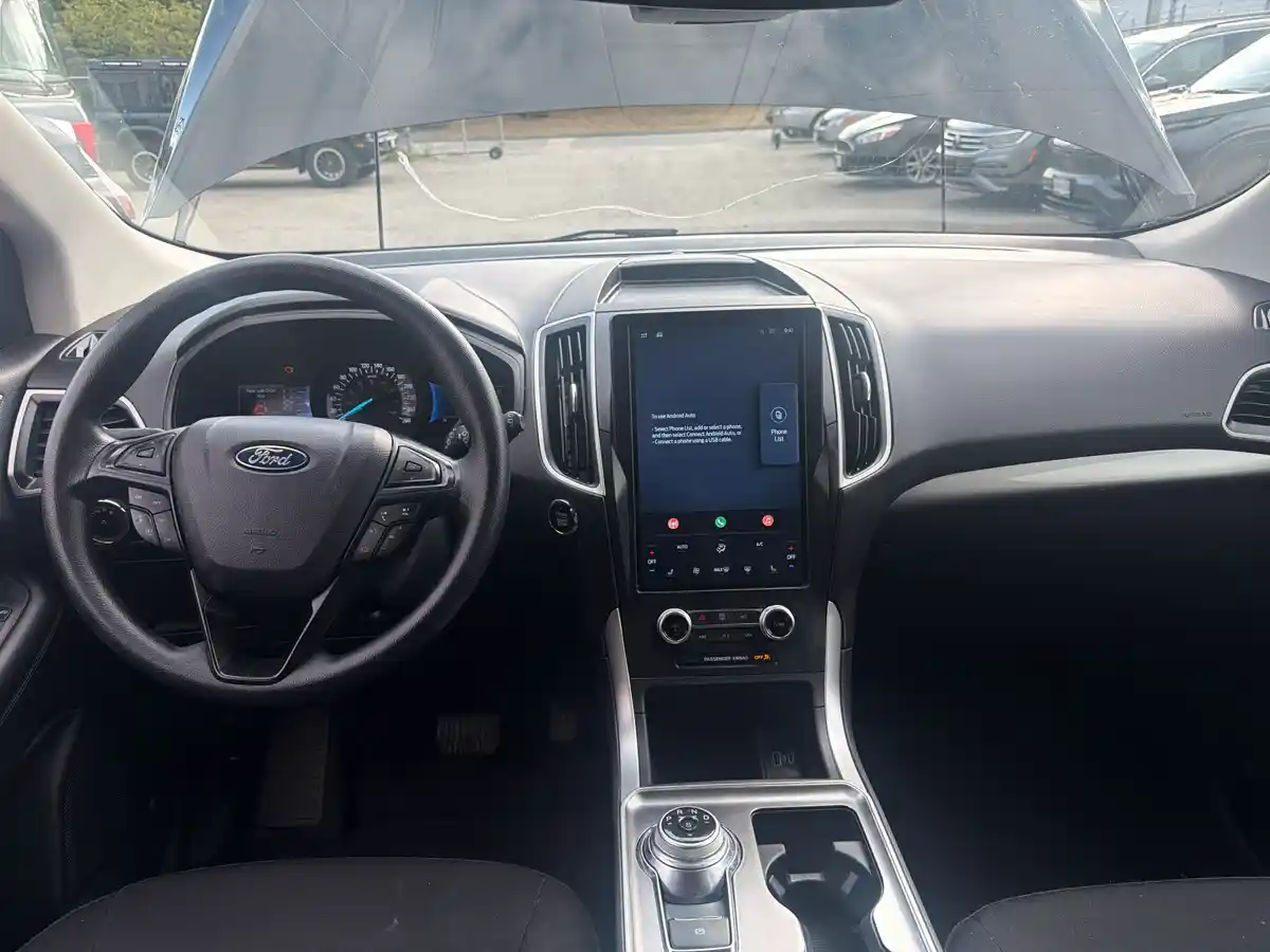 2024 Ford Edge SEL - Image 10