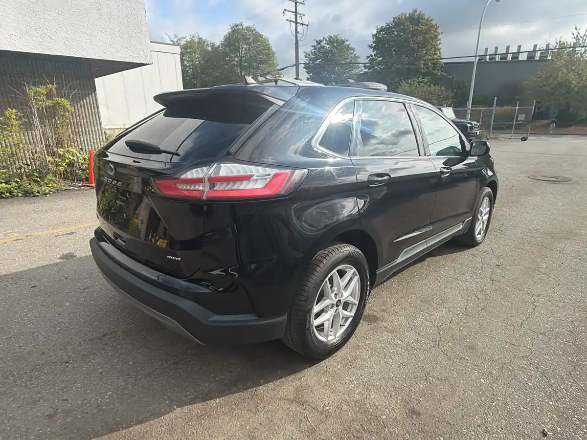 2024 Ford Edge SEL - Image 5