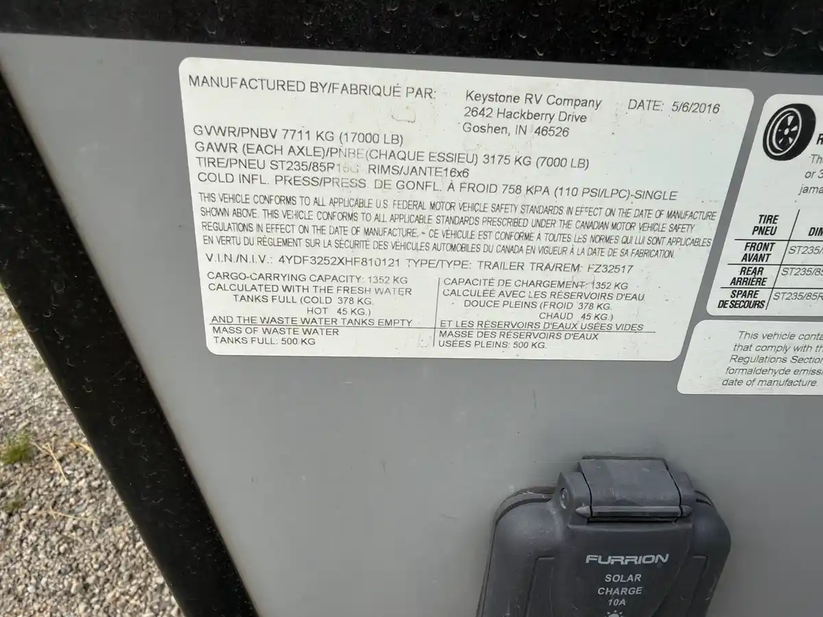 2017 Keystone Fuzion 325 - Image 24