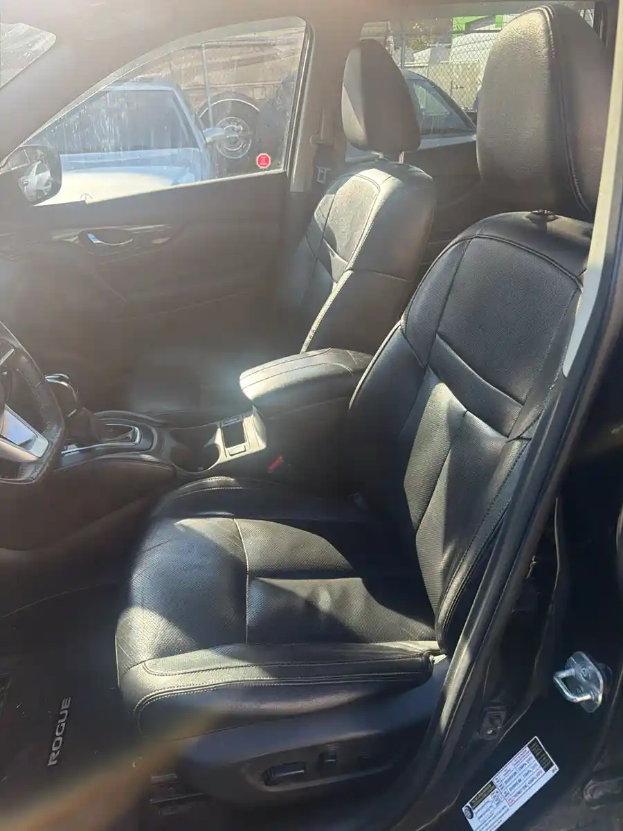 2019 Nissan Rogue SL AWD - Image 14