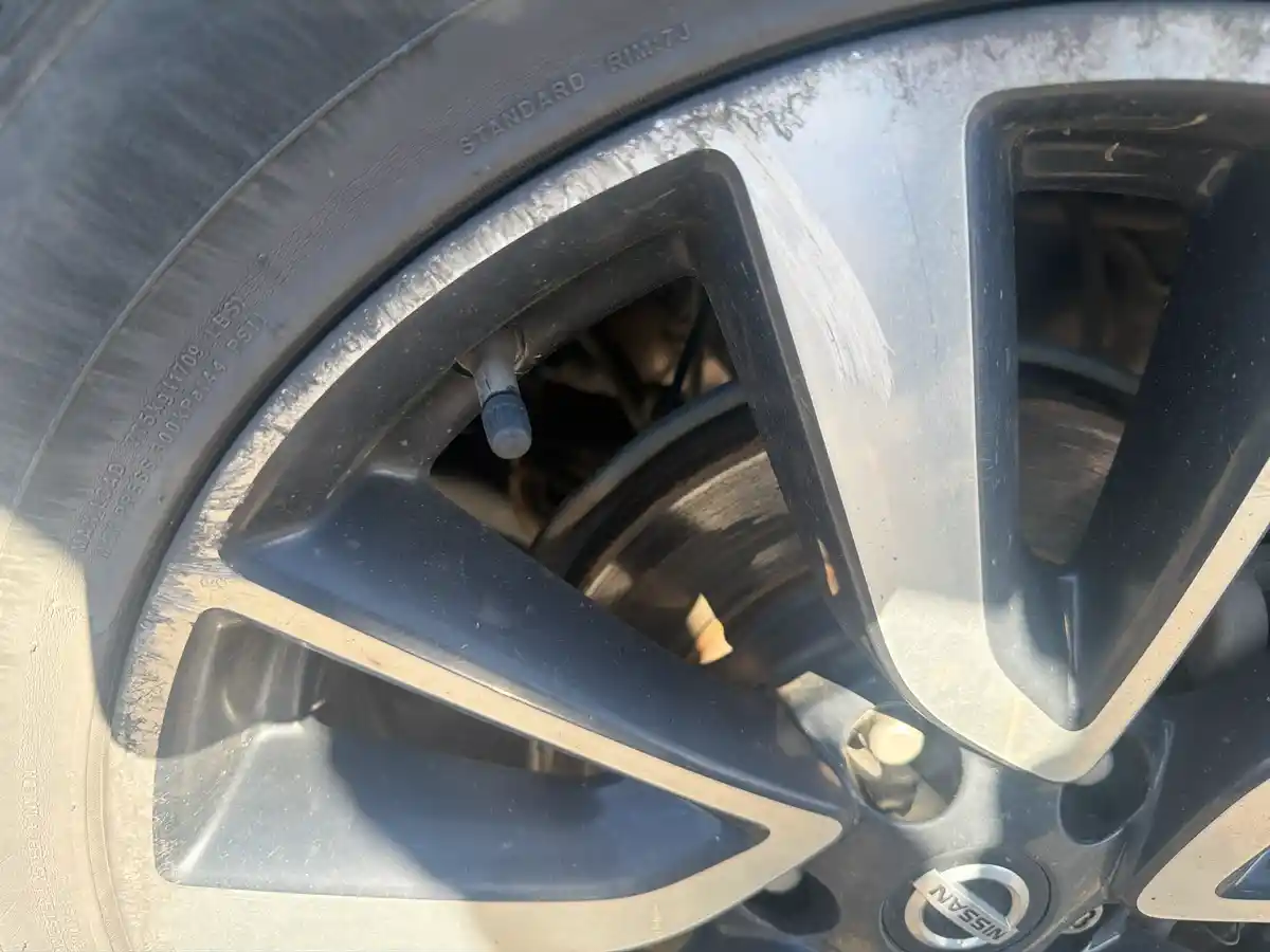 2019 Nissan Rogue SL AWD - Image 26
