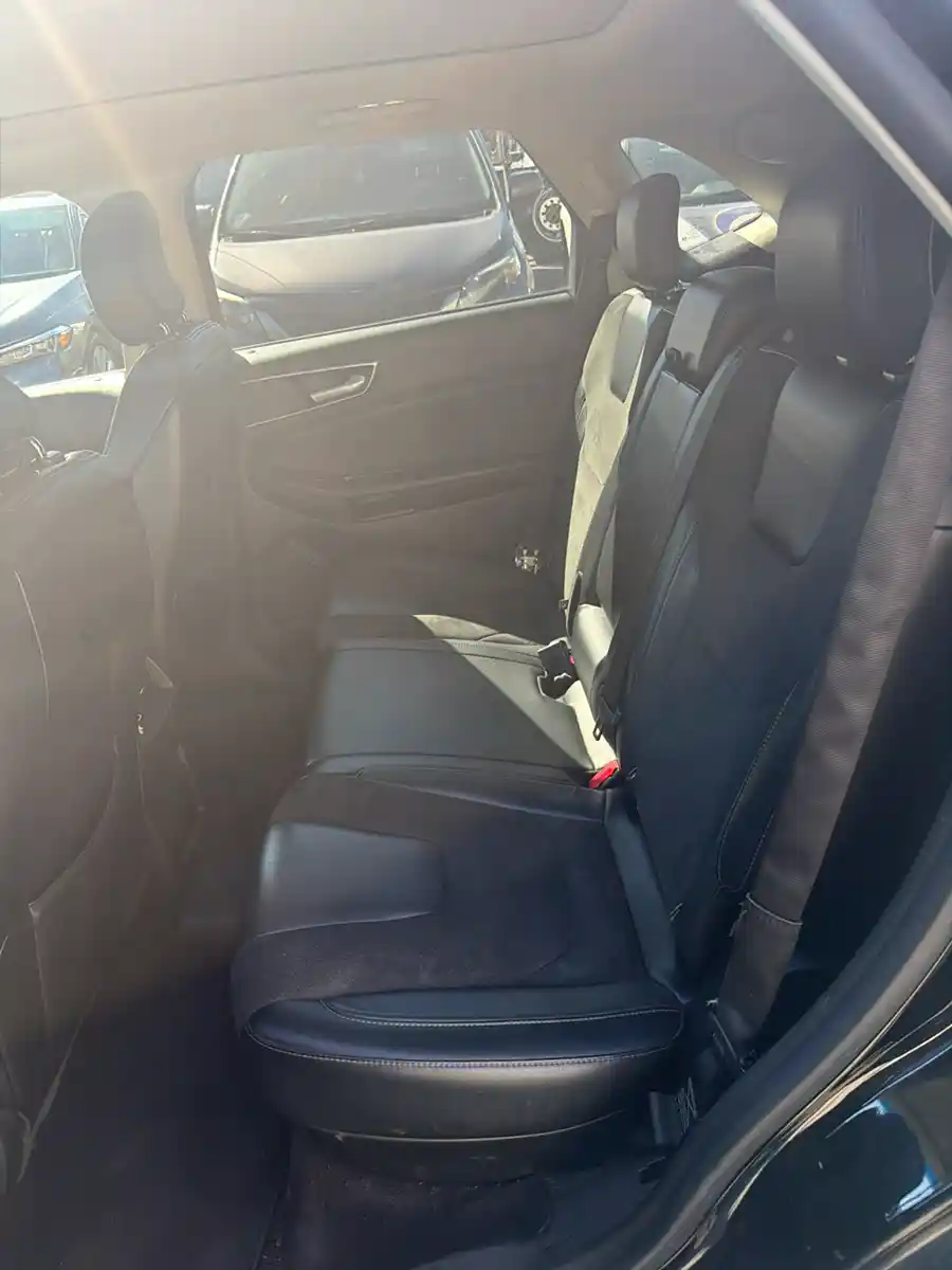 2017 Ford Edge Sport EcoBoost AWD - Image 14
