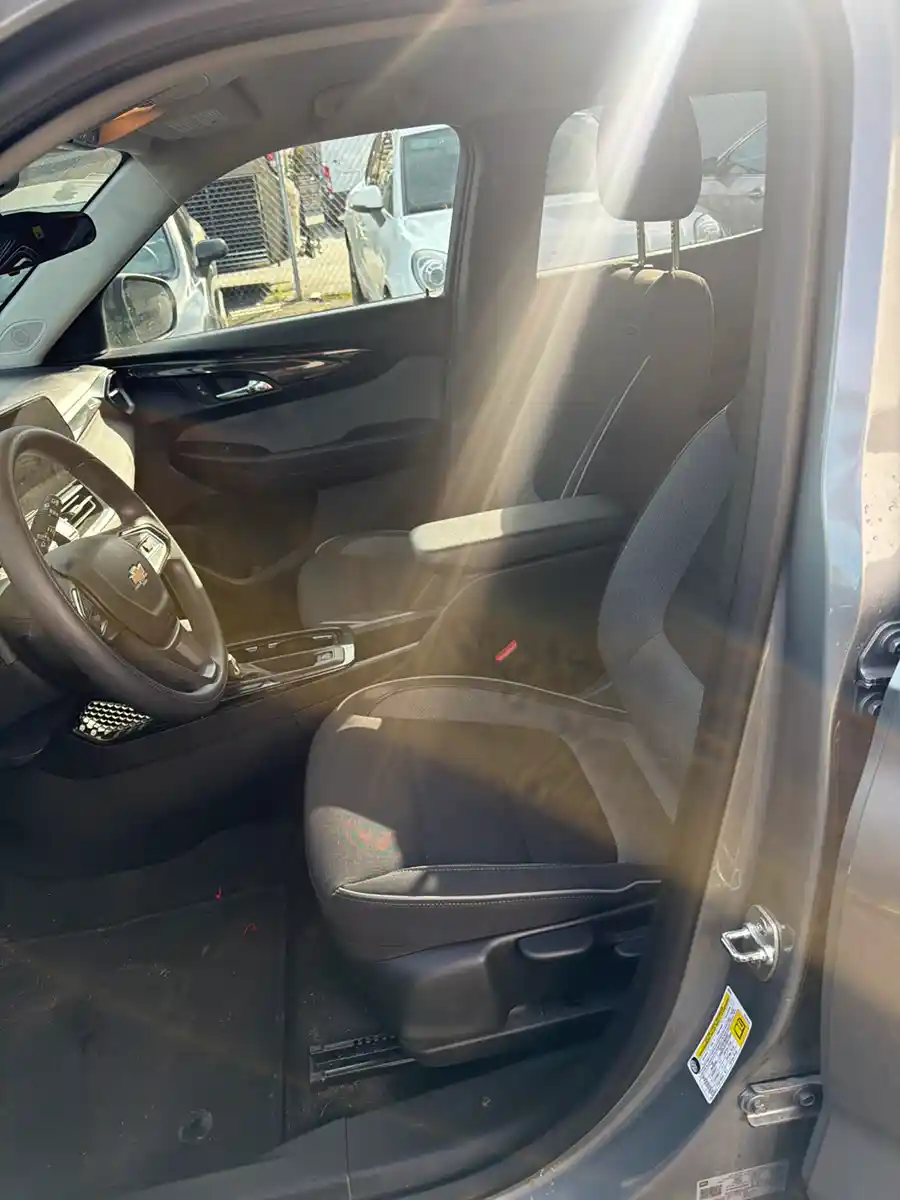 2025 Chevrolet Trailblazer LS - Image 11