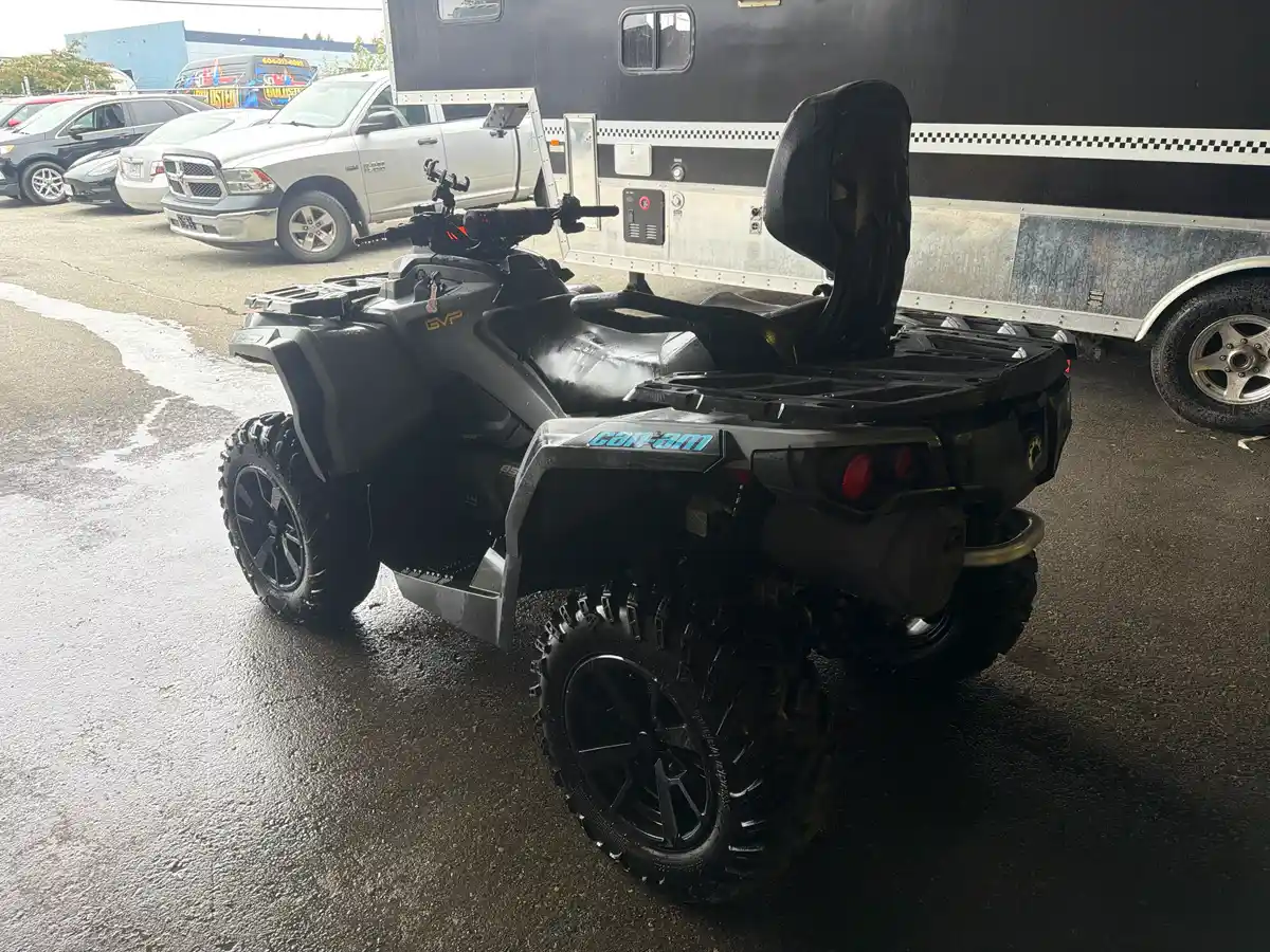 2023 Can-Am Outlander MAX 850 - Image 2